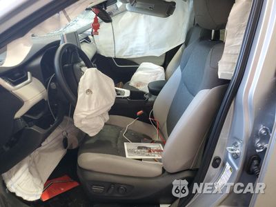 Zdjęcie 7 z 13 samochodu: 2025 TOYOTA RAV4 XLE VIN:2T3P1RFV7SW542715 - miniatura