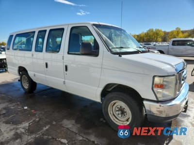 Czwarte zdjęcie samochodu z boku: 2011 FORD ECONOLINE WAGON XLT VIN:1FBSS3BL6BDB21823 - miniatura