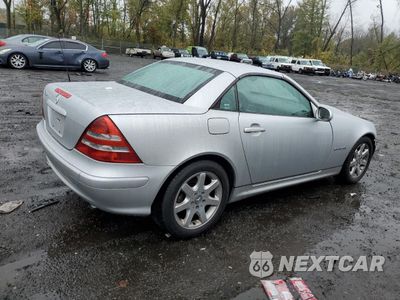 Trzecie zdjęcie samochodu z tyłu: 2002 MERCEDES-BENZ SLK 230 KOMPRESSOR VIN:WDBKK49F42F261969 - miniatura