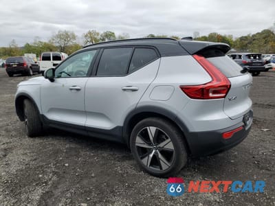 Drugie zdjęcie samochodu z przodu: 2022 VOLVO XC40 P8 RECHARGE CORE VIN:YV4ED3UAXN2774683 - miniatura