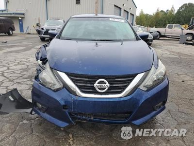 Piąte zdjęcie samochodu w środku: 2017 NISSAN ALTIMA 2.5 SR VIN:1N4AL3AP1HN306587 - miniatura