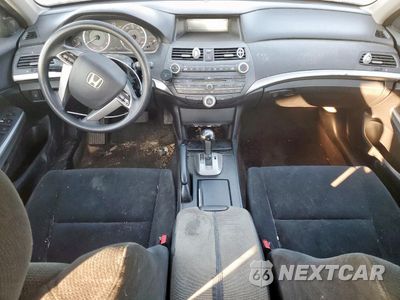 Zdjęcie 8 z 12 samochodu: 2008 HONDA ACCORD EX VIN:JHMCP26768C066375 - miniatura