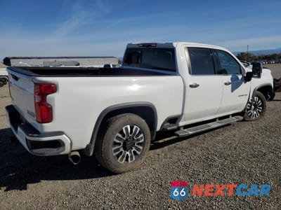 Trzecie zdjęcie samochodu z tyłu: 2020 CHEVROLET SILVERADO K2500 HIGH COUNTRY VIN:1GC4YREY1LF110814 - miniatura