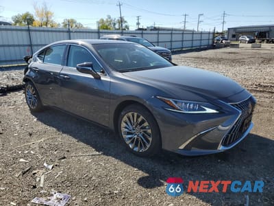 Czwarte zdjęcie samochodu z boku: 2024 LEXUS ES 350 BASE VIN:58AEZ1B17RU176870 - miniatura