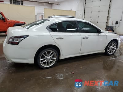 Trzecie zdjęcie samochodu z tyłu: 2013 NISSAN MAXIMA S VIN:1N4AA5AP8DC843657 - miniatura