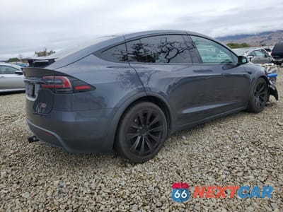Trzecie zdjęcie samochodu z tyłu: 2022 TESLA MODEL X VIN:7SAXCBE60NF362243 - miniatura
