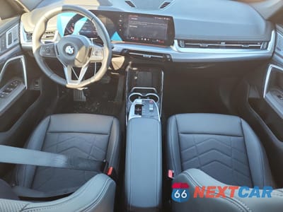 Zdjęcie 8 z 16 samochodu: 2024 BMW X1 XDRIVE28I VIN:WBX73EF03R5Y36608 - miniatura