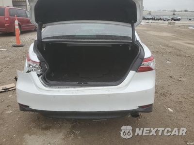 Zdjęcie 6 z 13 samochodu: 2018 TOYOTA CAMRY L VIN:4T1B11HK2JU064239 - miniatura
