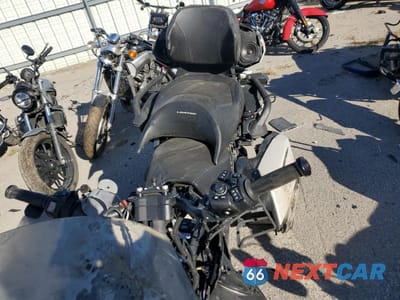 Piąte zdjęcie samochodu w środku: 2021 CAN-AM SPYDER ROADSTER RT VIN:2BXNBDD43MV000274 - miniatura