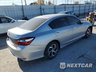 Trzecie zdjęcie samochodu z tyłu: 2017 HONDA ACCORD LX VIN:1HGCR2F39HA108074 - miniatura