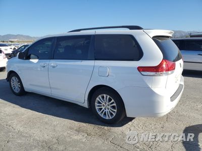 Drugie zdjęcie samochodu z przodu: 2014 TOYOTA SIENNA XLE VIN:5TDYK3DC1ES472733 - miniatura