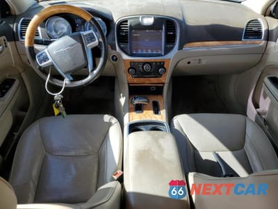 Zdjęcie 8 z 13 samochodu: 2012 CHRYSLER 300 LIMITED VIN:2C3CCACG3CH235063 - miniatura
