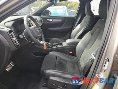 Zdjęcie 7 z 12 samochodu: 2022 VOLVO XC40 T5 R-DESIGN VIN:YV4162UMXN2714870 - miniatura
