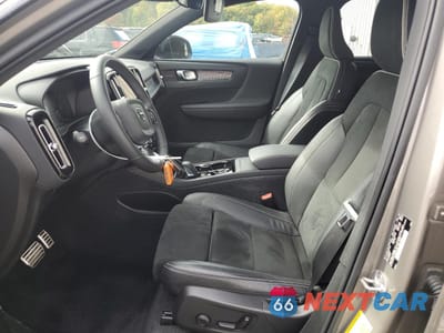 Zdjęcie 7 z 13 samochodu: 2022 VOLVO XC40 T5 R-DESIGN VIN:YV4162UMXN2714870 - miniatura