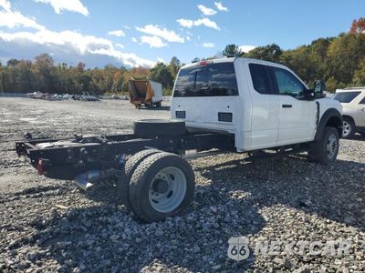 Trzecie zdjęcie samochodu z tyłu: 2024 FORD F450 XL CHASSIS 7.3L GAS VIN:1FD0X4HN7REE01527 - miniatura