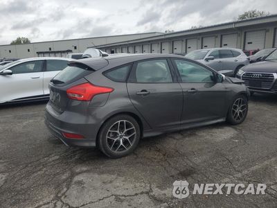 Trzecie zdjęcie samochodu z tyłu: 2015 FORD FOCUS SE VIN:1FADP3K29FL386783 - miniatura