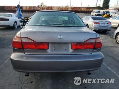 Zdjęcie 6 z 12 samochodu: 2000 HONDA ACCORD EX VIN:1HGCG1655YA011794 - miniatura