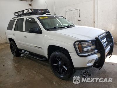Czwarte zdjęcie samochodu z boku: 2004 CHEVROLET TRAILBLAZER LS VIN:1GNDT13S542202359 - miniatura