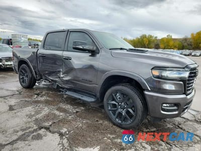 Czwarte zdjęcie samochodu z boku: 2025 RAM 1500 LARAMIE VIN:1C6SRFJP9SN653713 - miniatura
