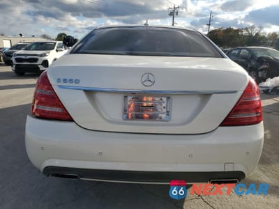 Zdjęcie 6 z 14 samochodu: 2010 MERCEDES-BENZ S 550 VIN:WDDNG7BB7AA296208 - miniatura