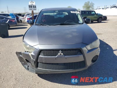 Piąte zdjęcie samochodu w środku: 2010 MITSUBISHI OUTLANDER ES VIN:JA4AS2AW5AZ000841 - miniatura
