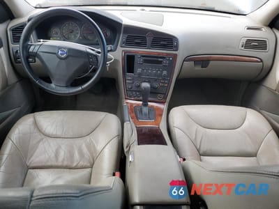 Zdjęcie 8 z 14 samochodu: 2005 VOLVO S60 VIN:YV1RS640952447138 - miniatura