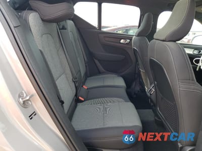 Zdjęcie 11 z 16 samochodu: 2025 VOLVO XC40 CORE VIN:YV4L12UJ6S2473169 - miniatura