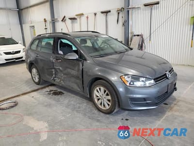 Czwarte zdjęcie samochodu z boku: 2017 VOLKSWAGEN GOLF SPORTWAGEN S VIN:3VWC17AU0HM507152 - miniatura