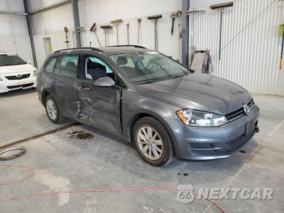 Czwarte zdjęcie samochodu z boku: 2017 VOLKSWAGEN GOLF SPORTWAGEN S VIN:3VWC17AU0HM507152 - miniatura