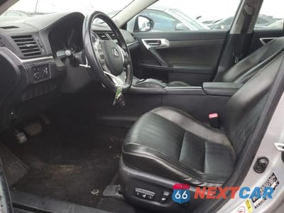 Zdjęcie 7 z 12 samochodu: 2012 LEXUS CT 200 VIN:JTHKD5BH7C2070020 - miniatura