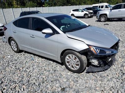 Czwarte zdjęcie samochodu z boku: 2019 HYUNDAI ELANTRA SE VIN:5NPD74LFXKH440558 - miniatura