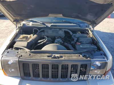 Zdjęcie 12 z 15 samochodu: 2008 JEEP COMMANDER SPORT VIN:1J8HG48K78C114639 - miniatura