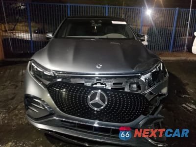 Piąte zdjęcie samochodu w środku: 2023 MERCEDES-BENZ EQS SUV 580 4MATIC VIN:4JGDM4EB2PA018524 - miniatura