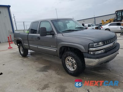 Czwarte zdjęcie samochodu z boku: 2000 CHEVROLET SILVERADO K2500 VIN:1GCGK29U0YE408569 - miniatura