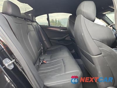 Zdjęcie 10 z 12 samochodu: 2023 BMW M5 VIN:WBS83CH08PCL28431 - miniatura