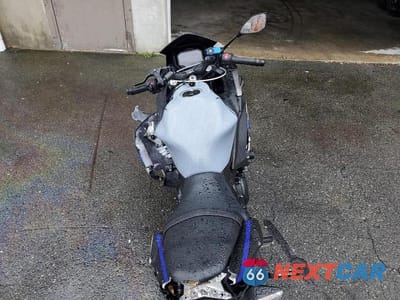 Zdjęcie 6 z 9 samochodu: 2022 KAWASAKI EX650 M VIN:ML5EXEM16NDA67698 - miniatura