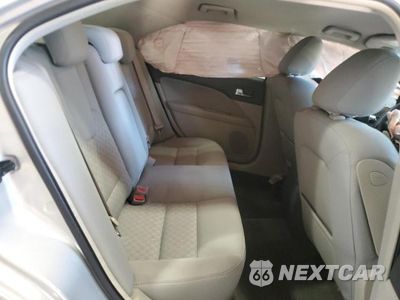 Zdjęcie 10 z 13 samochodu: 2010 FORD FUSION SE VIN:3FAHP0HA8AR400343 - miniatura