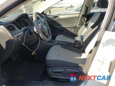 Zdjęcie 7 z 11 samochodu: 2017 VOLKSWAGEN JETTA S VIN:3VW2B7AJ6HM236872 - miniatura