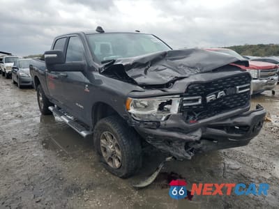 Czwarte zdjęcie samochodu z boku: 2024 RAM 2500 BIG HORN VIN:3C6UR5DL3RG217454 - miniatura