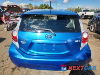 Zdjęcie 6 z 12 samochodu: 2012 TOYOTA PRIUS C ONE VIN:JTDKDTB37C1507823 - miniatura