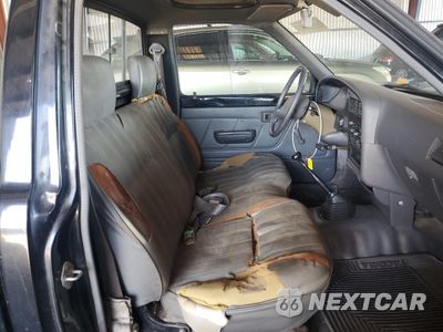 Zdjęcie 10 z 12 samochodu: 1992 TOYOTA PICKUP 1/2 TON SHORT WHEELBASE VIN:JT4RN81A9N0088603 - miniatura
