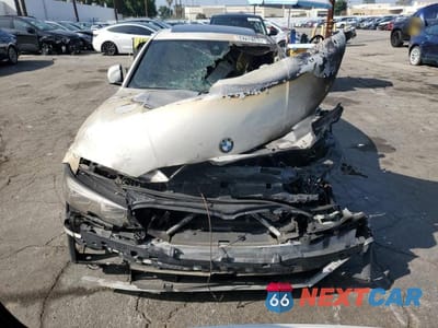 Piąte zdjęcie samochodu w środku: 2019 BMW 330I VIN:3MW5R1J53K8B02779 - miniatura