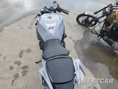 Zdjęcie 6 z 10 samochodu: 2022 SUZUKI GSX-R600 VIN:JS1GN7FAXN7100320 - miniatura
