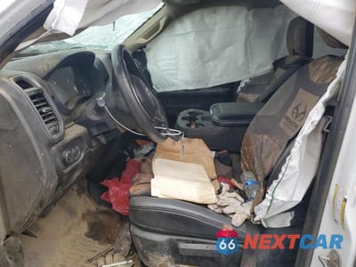 Zdjęcie 7 z 11 samochodu: 2020 RAM 2500 TRADESMAN VIN:3C6UR5HJ4LG203966 - miniatura