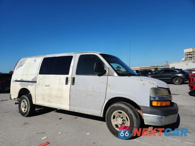 Czwarte zdjęcie samochodu z boku: 2006 CHEVROLET EXPRESS G2500 VIN:1GCGG25U661255739 - miniatura