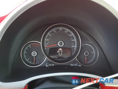 Zdjęcie 9 z 12 samochodu: 2017 VOLKSWAGEN BEETLE S/SE VIN:3VW517AT5HM807561 - miniatura