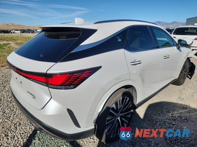 Trzecie zdjęcie samochodu z tyłu: 2024 LEXUS RX 350H BASE VIN:2T2BBMCA2RC036981 - miniatura