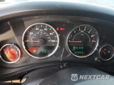 Zdjęcie 9 z 12 samochodu: 2011 JEEP WRANGLER SAHARA VIN:1J4GA5D16BL550388 - miniatura