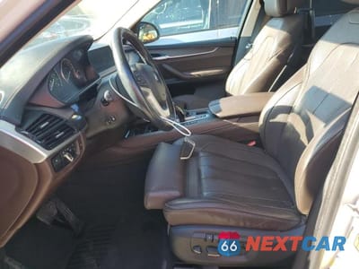 Zdjęcie 7 z 13 samochodu: 2015 BMW X5 XDRIVE50I VIN:5UXKR6C54F0J77912 - miniatura