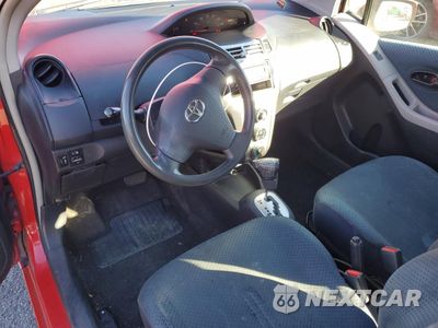 Zdjęcie 8 z 14 samochodu: 2008 TOYOTA YARIS VIN:JTDJT903685188502 - miniatura